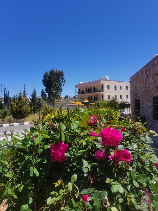 Madaba Camp Resort Buitenkant foto