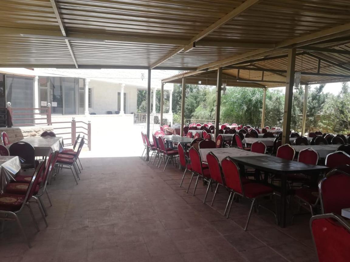 Madaba Camp Resort Buitenkant foto